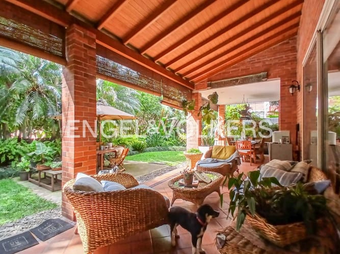 Casa de 3 alcobas en venta en La Hacienda, Envigado, 318 m² · foto 4 de 19
