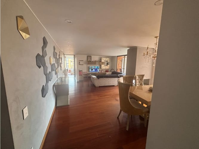 Apartamento de 4 alcobas en venta en Ciudad Salitre Occidental, Bogotá, 149 m² · foto 2 de 13