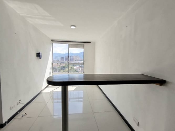 Apartamento de 2 alcobas en arriendo en Cucaracho, Medellín, 40 m² · foto 2 de 10