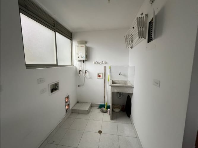 Apartamento de 2 alcobas en arriendo en Otraparte, Envigado, 74 m² · foto 11 de 12