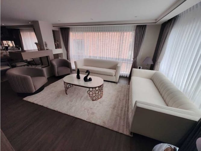 Apartamento de 3 alcobas en venta en Chicó Navarra, Bogotá, 170 m² · foto 2 de 20