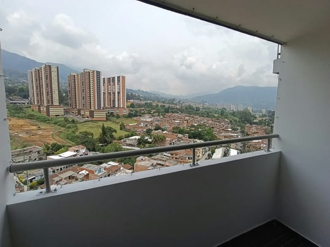 Apartamento de 3 alcobas en arriendo en La Ferreira, La Estrella, 75 m² · foto 2 de 17