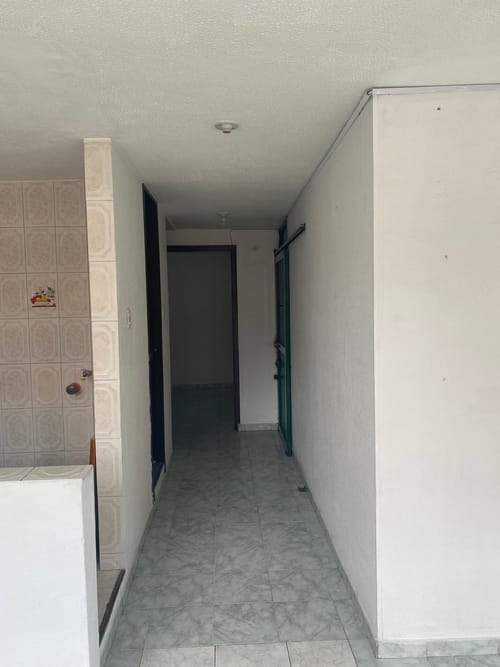 Apartaestudio en arriendo en Castilla, Bogotá, 42 m² · foto 3 de 7