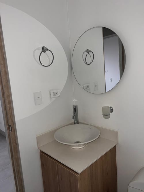 Apartamento de 2 alcobas en venta en Centro, Bello, 61 m² · foto 8 de 16