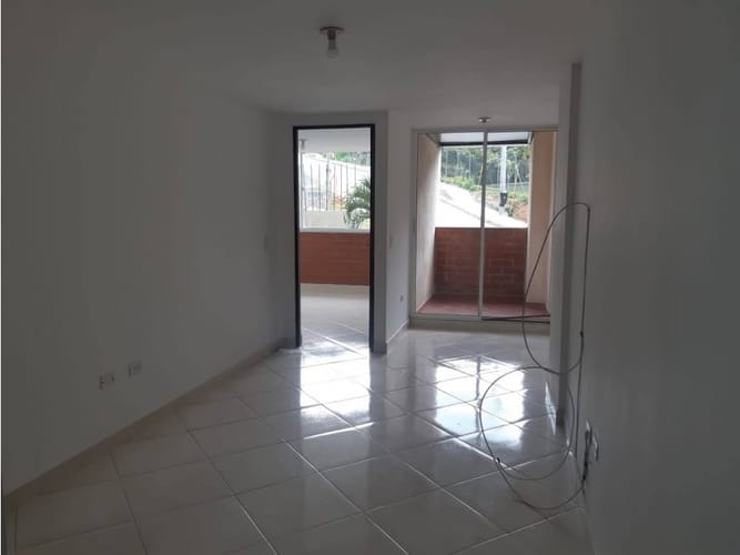Apartamento de 3 alcobas en arriendo en La Mina, Envigado, 75 m² · foto 2 de 17