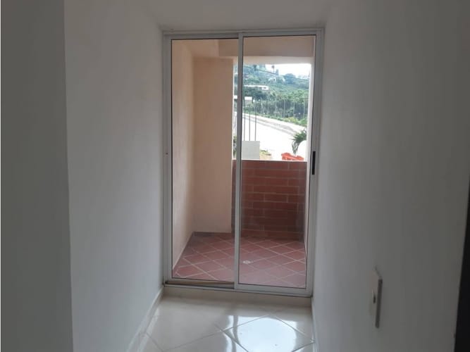 Apartamento de 3 alcobas en arriendo en La Mina, Envigado, 75 m² · foto 5 de 17