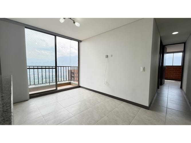 Apartamento de 3 alcobas en venta en Rodeo Alto, Medellín, 67 m² · foto 4 de 18