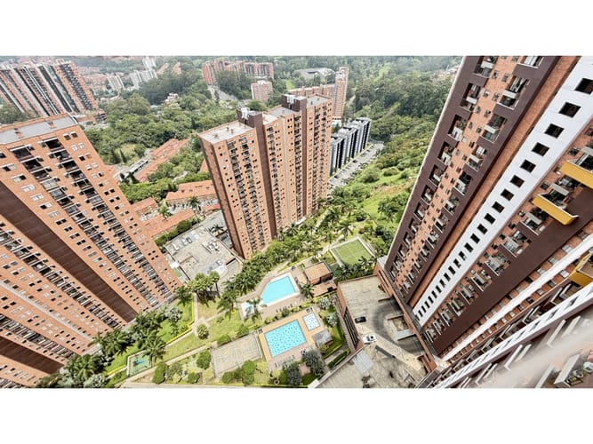 Apartamento de 3 alcobas en venta en Rodeo Alto, Medellín, 67 m² · foto 8 de 18
