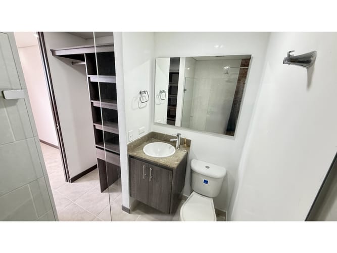 Apartamento de 3 alcobas en venta en Rodeo Alto, Medellín, 67 m² · foto 17 de 18