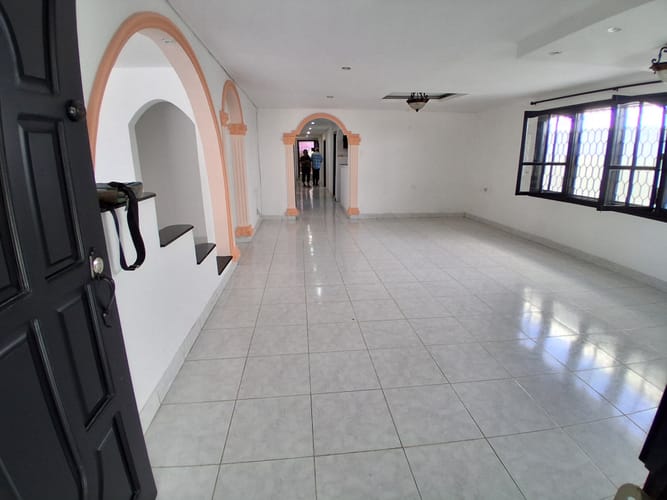 Casa de 4 alcobas en arriendo en Paraiso, Barranquilla, 300 m² · foto 2 de 24