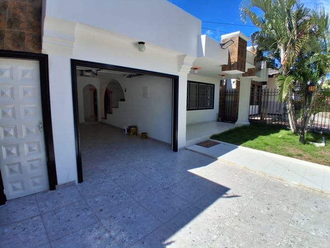 Casa de 4 alcobas en arriendo en Paraiso, Barranquilla, 300 m² · foto 4 de 24