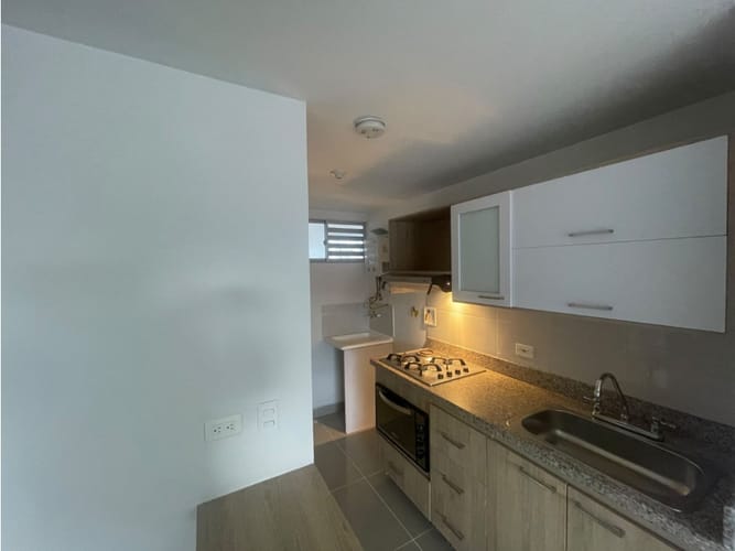 Apartamento de 2 alcobas en arriendo en Aves Maria, Sabaneta, 70 m² · foto 2 de 11