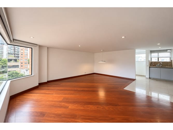 Apartamento de 1 alcoba en venta en Emaus, Bogotá, 72 m² · foto 2 de 12