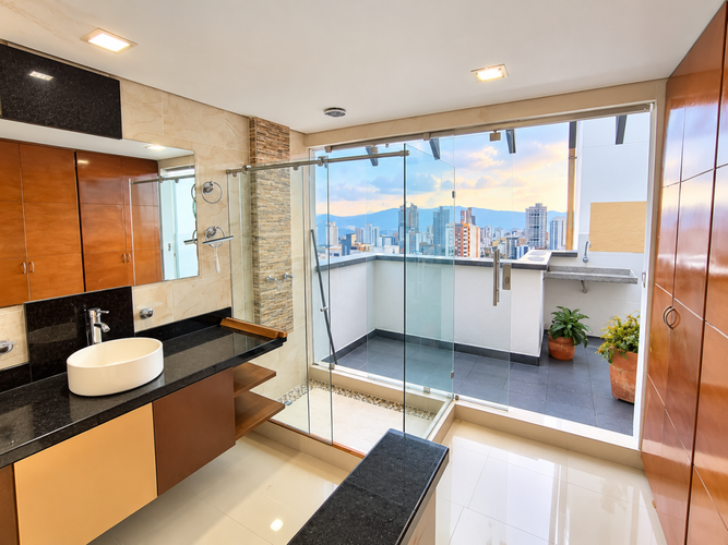 Apartamento de 3 alcobas en venta en Cabecera Del Llano, Bucaramanga, 145 m² · foto 16 de 23
