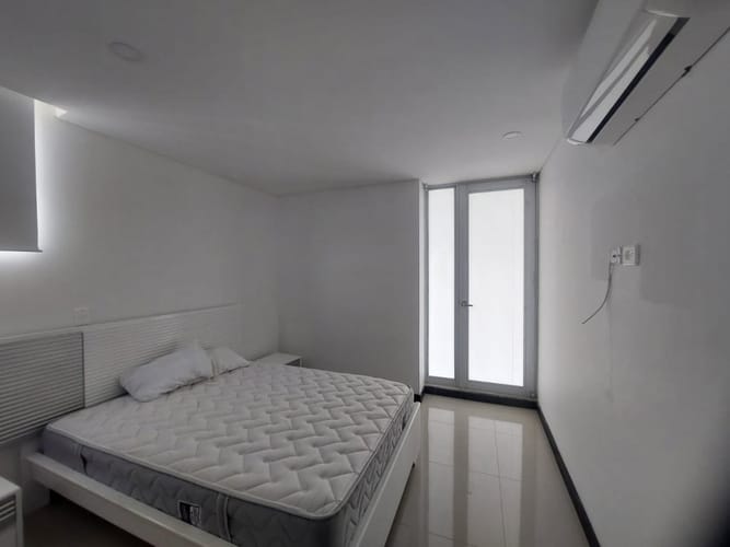 Apartamento de 3 alcobas en arriendo en Crespo, Cartagena, 109 m² · foto 5 de 12
