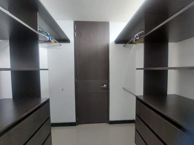 Apartamento de 3 alcobas en arriendo en Crespo, Cartagena, 109 m² · foto 8 de 12