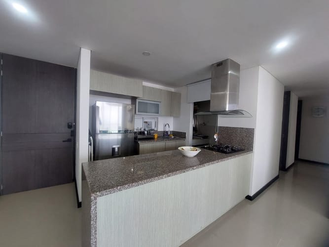 Apartamento de 3 alcobas en arriendo en Crespo, Cartagena, 109 m² · foto 9 de 12