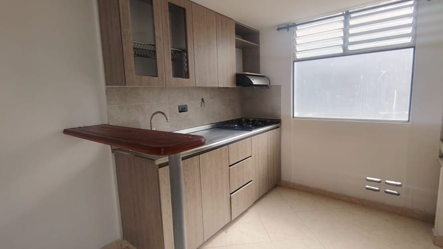Apartamento de 2 alcobas en arriendo en Loma Del Indio, Medellín, 70 m² · foto 4 de 8