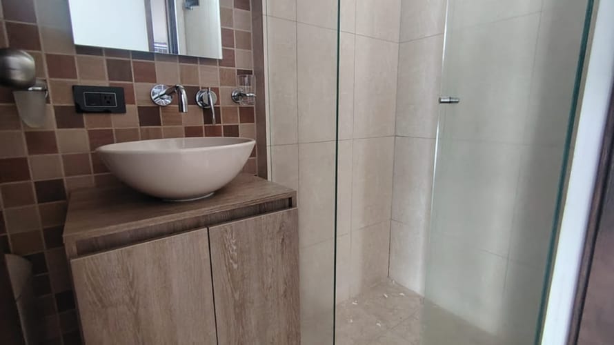 Apartamento de 2 alcobas en arriendo en Loma Del Indio, Medellín, 70 m² · foto 8 de 8
