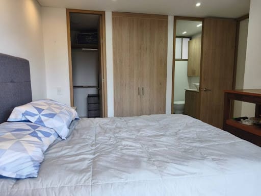 Apartamento de 2 alcobas en arriendo en Loma Del Esmeraldal, Envigado, 80 m² · foto 6 de 18