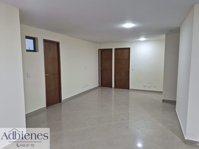 Apartamento de 3 alcobas en arriendo en Lorena, Medellín, 100 m² · foto 3 de 20