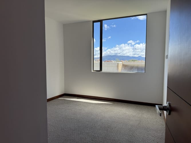 Apartamento de 3 alcobas en arriendo en Lagos De Cordoba, Bogotá, 134 m² · foto 11 de 19