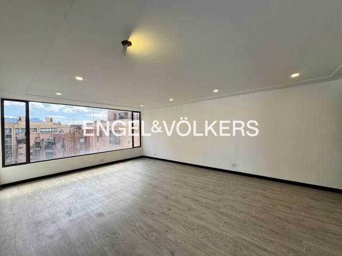 Apartamento de 5 alcobas en arriendo en La Carolina, Bogotá, 440 m² · foto 20 de 21