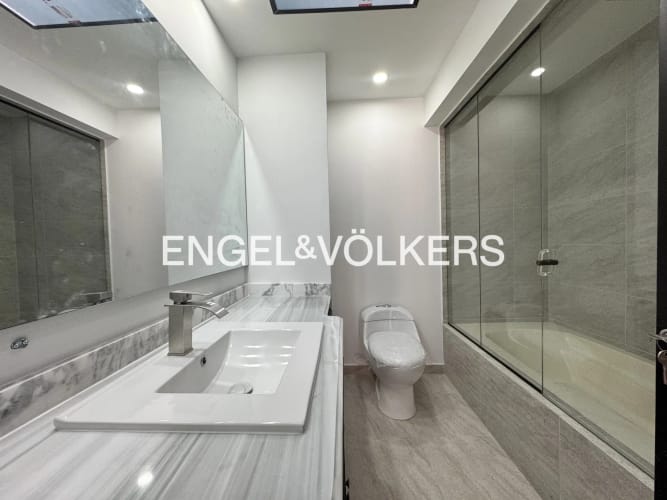 Apartamento de 5 alcobas en arriendo en La Carolina, Bogotá, 440 m² · foto 15 de 21