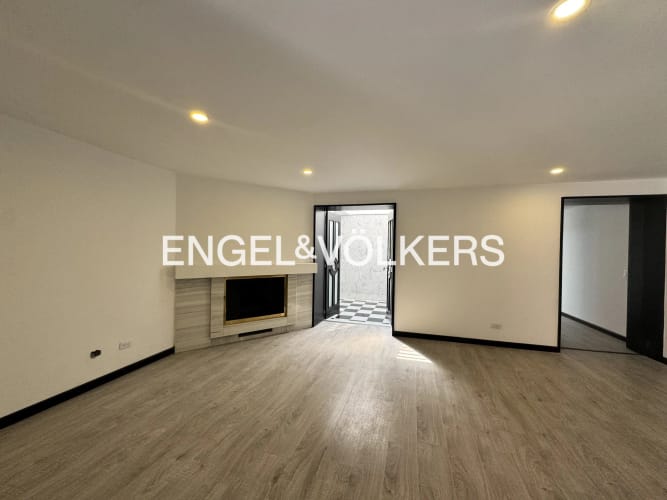 Apartamento de 5 alcobas en arriendo en La Carolina, Bogotá, 440 m² · foto 8 de 21
