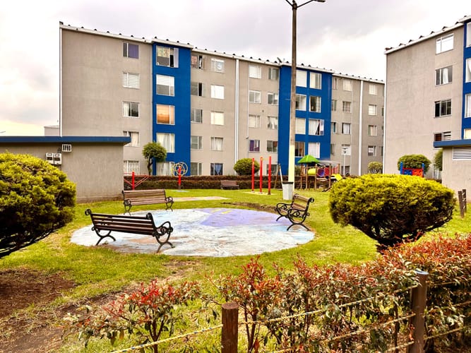 Apartamento de 3 alcobas en venta en Bochica, Bogotá, 52 m² · foto 10 de 10