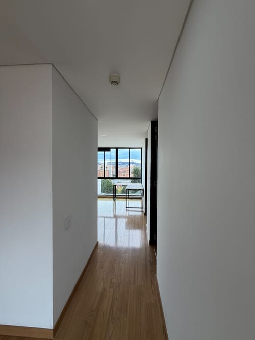 Apartamento de 3 alcobas en venta en Cedritos, Bogotá, 86 m² · foto 3 de 24