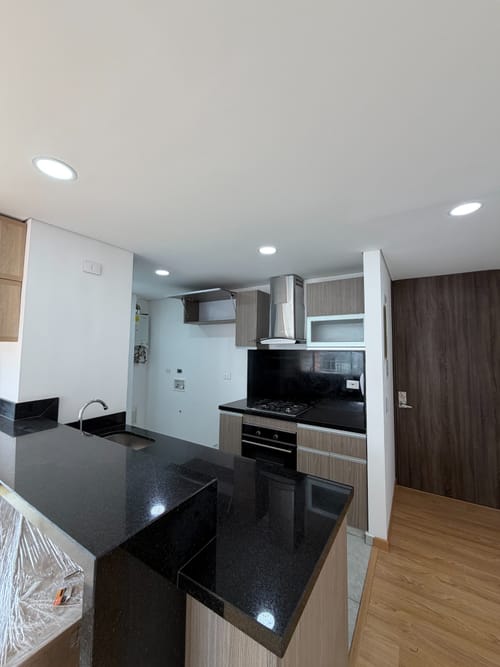 Apartamento de 3 alcobas en venta en Cedritos, Bogotá, 86 m² · foto 7 de 24