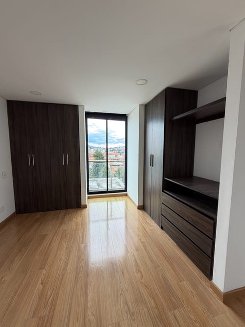 Apartamento de 3 alcobas en venta en Cedritos, Bogotá, 86 m² · foto 9 de 24