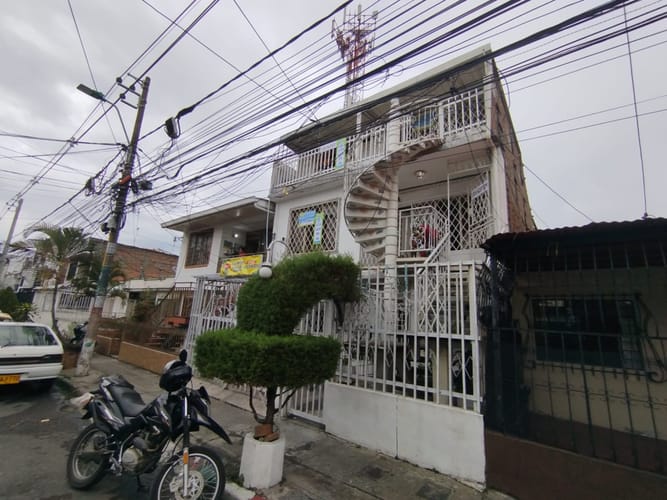 Apartamento de 5 alcobas en arriendo en El Jardin, Cali, 70 m² · foto 3 de 24