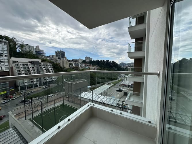 Apartamento de 2 alcobas en arriendo en Baja Suiza, Manizales, 77 m² · foto 2 de 24