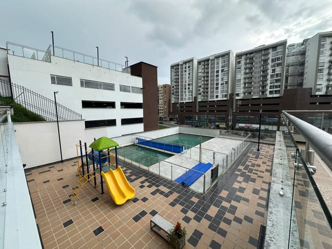 Apartamento de 2 alcobas en arriendo en Baja Suiza, Manizales, 77 m² · foto 5 de 24