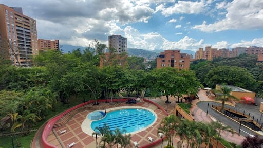 Apartamento de 2 alcobas en arriendo en El Diamante 2, Medellín, 74 m² · foto 6 de 12