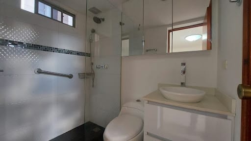 Apartamento de 2 alcobas en arriendo en El Diamante 2, Medellín, 74 m² · foto 7 de 12