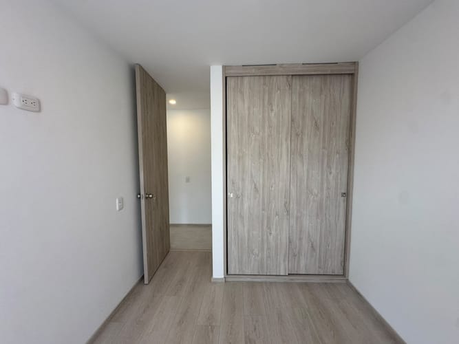 Apartamento de 2 alcobas en arriendo en Baja Suiza, Manizales, 77 m² · foto 23 de 24