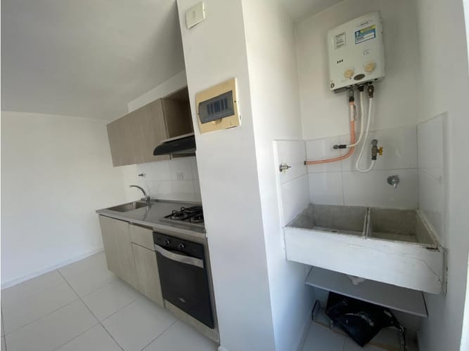 Apartamento de 2 alcobas en arriendo en Asdesillas, Sabaneta, 85 m² · foto 3 de 24