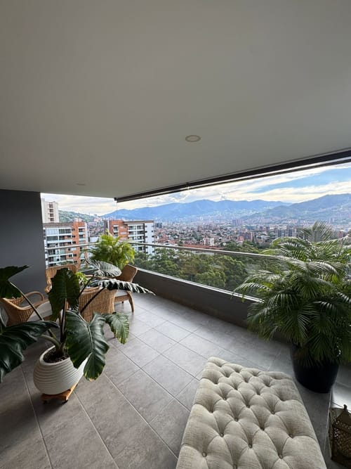 Apartamento de 4 alcobas en venta en El Poblado, Medellín, 215 m² · foto 21 de 22