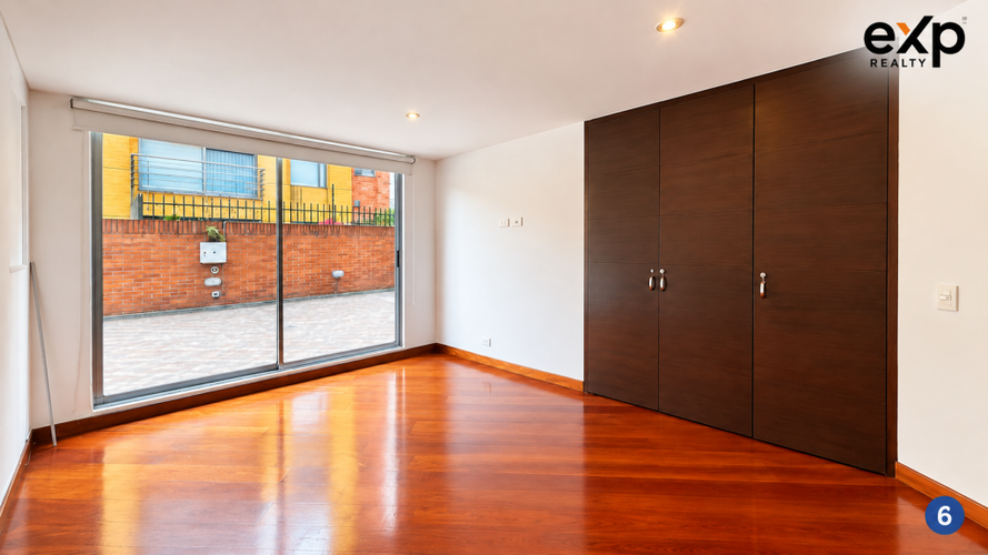 Apartamento de 3 alcobas en venta en Santa Paula, Bogotá, 218 m² · foto 6 de 14