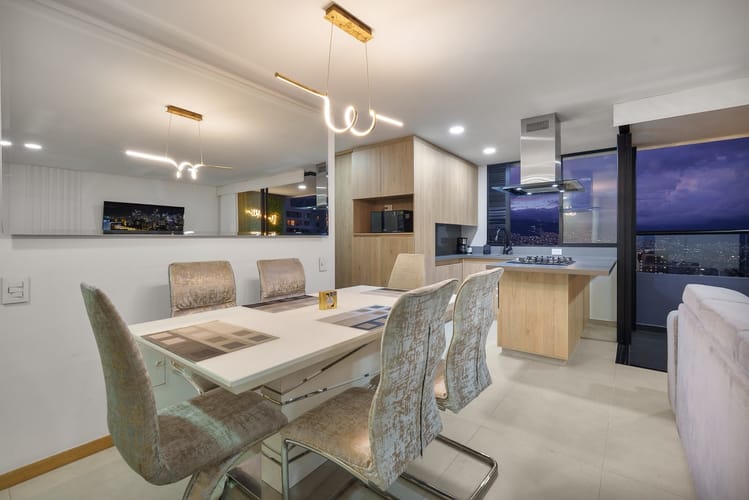 Apartamento de 3 alcobas en venta en Vía Las Palmas, Medellín, 95 m² · foto 2 de 22