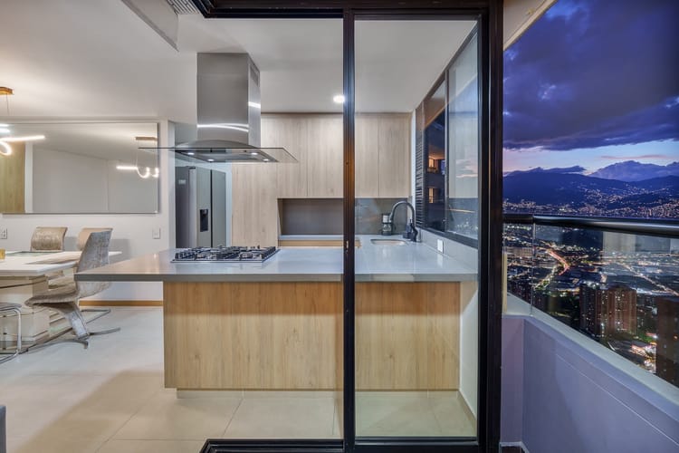 Apartamento de 3 alcobas en venta en Vía Las Palmas, Medellín, 95 m² · foto 6 de 22