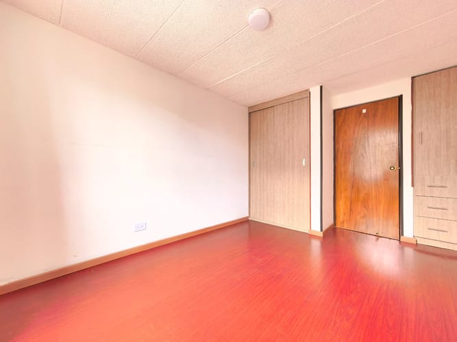 Apartamento de 2 alcobas en venta en Pinar De Suba, Bogotá, 53 m² · foto 12 de 18