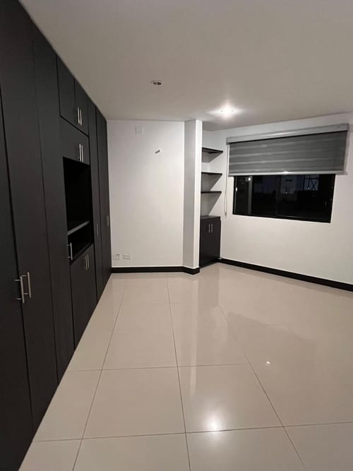 Apartamento de 2 alcobas en arriendo en Normandia, Cali, 89 m² · foto 5 de 10