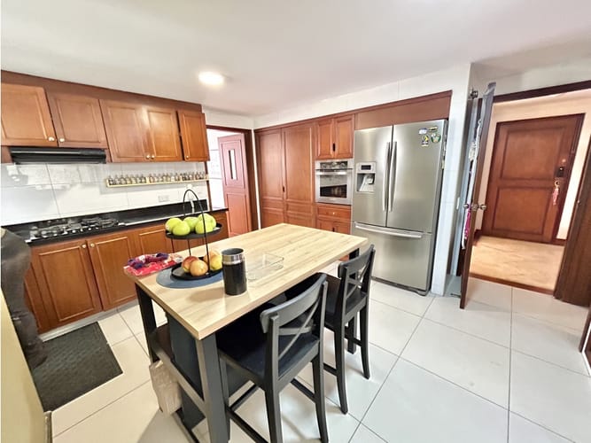 Apartamento de 3 alcobas en venta en Santa Barbara, Bogotá, 135 m² · foto 18 de 21