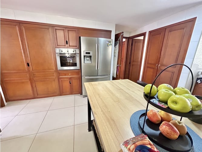 Apartamento de 3 alcobas en venta en Santa Barbara, Bogotá, 135 m² · foto 19 de 21