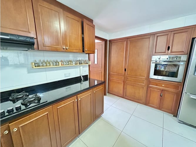 Apartamento de 3 alcobas en venta en Santa Barbara, Bogotá, 135 m² · foto 20 de 21