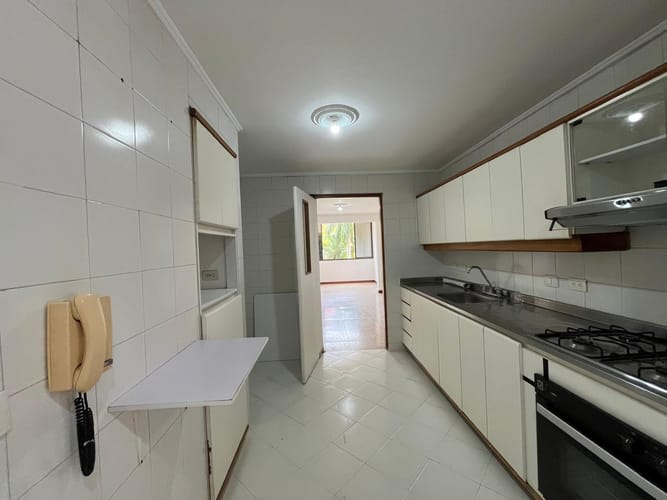 Apartamento de 4 alcobas en venta en Alejandría, Medellín, 137 m² · foto 9 de 21